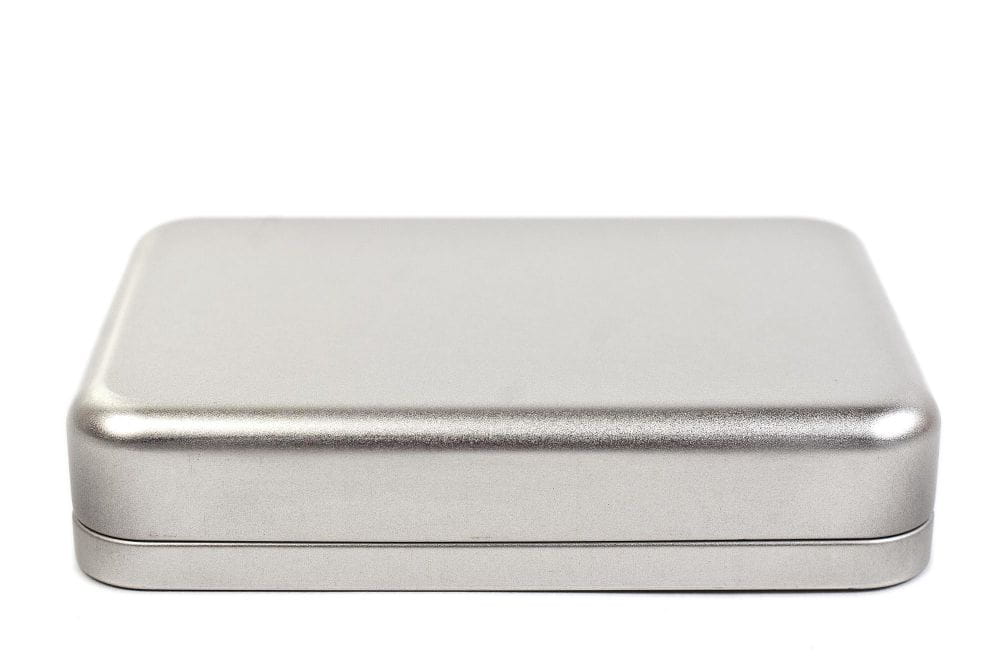 Rectangular tin case
